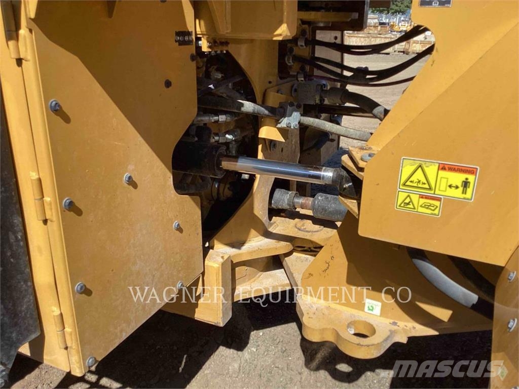 CAT 966M FC Kolesové nakladače