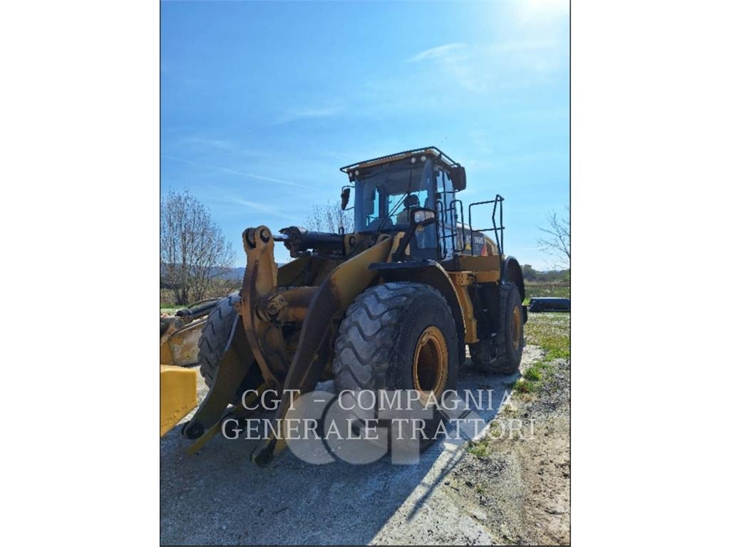 CAT 966M XE لوادر بعجل