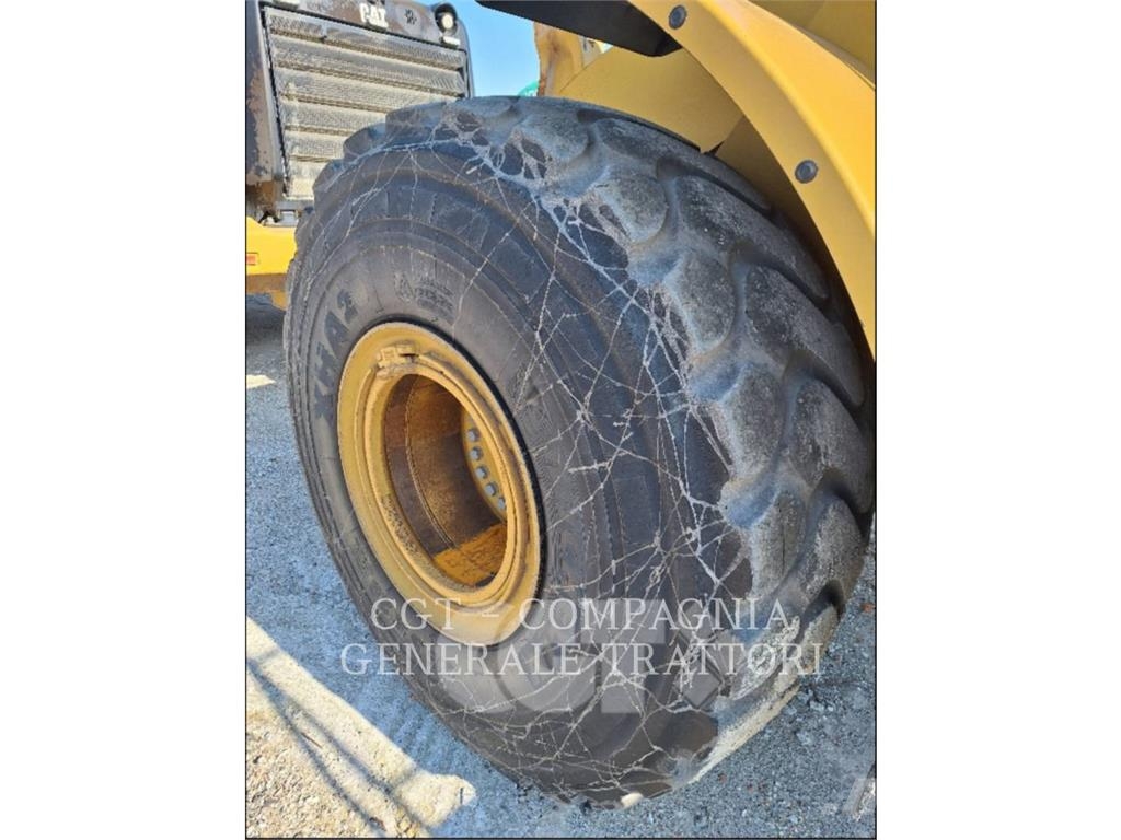 CAT 966M XE لوادر بعجل