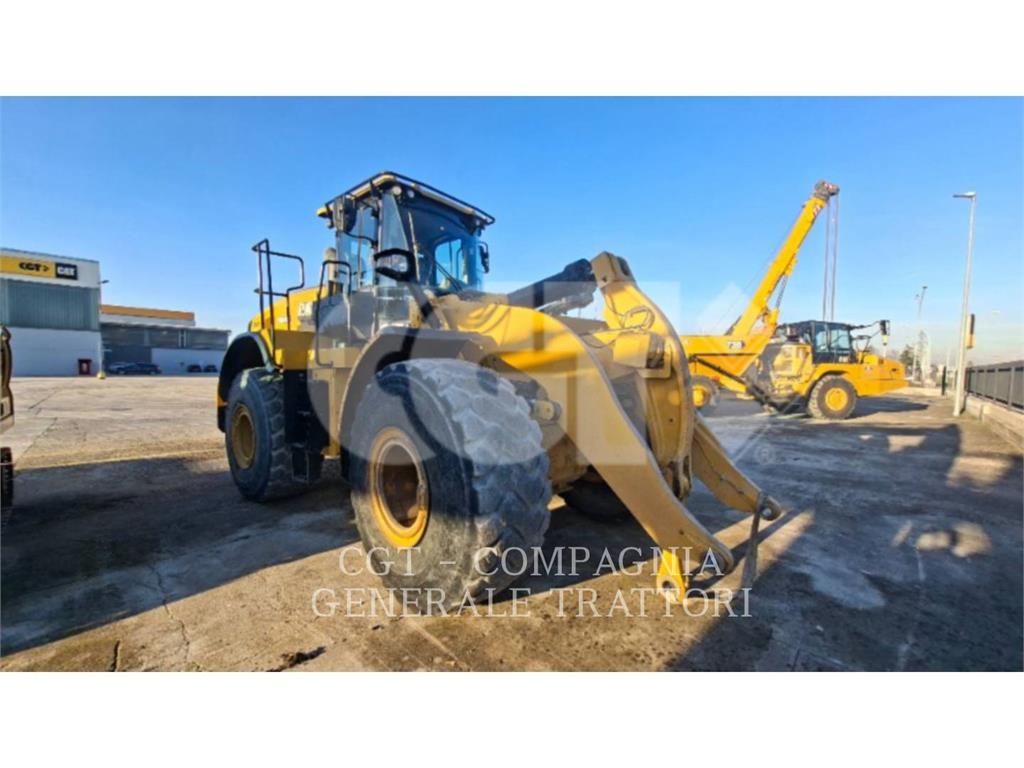 CAT 966M XE لوادر بعجل
