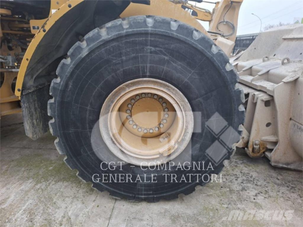 CAT 966M XE Kolesové nakladače