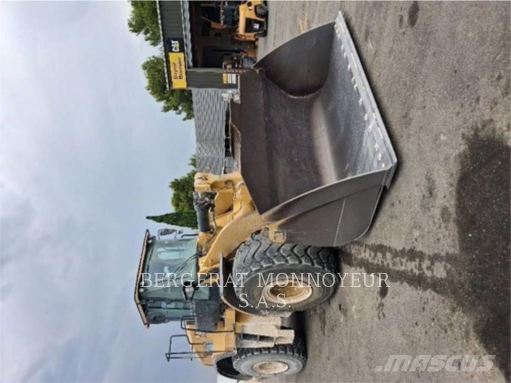 CAT 966M XE لوادر بعجل