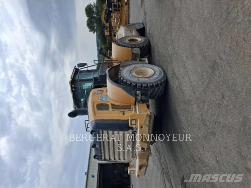 CAT 966M XE لوادر بعجل