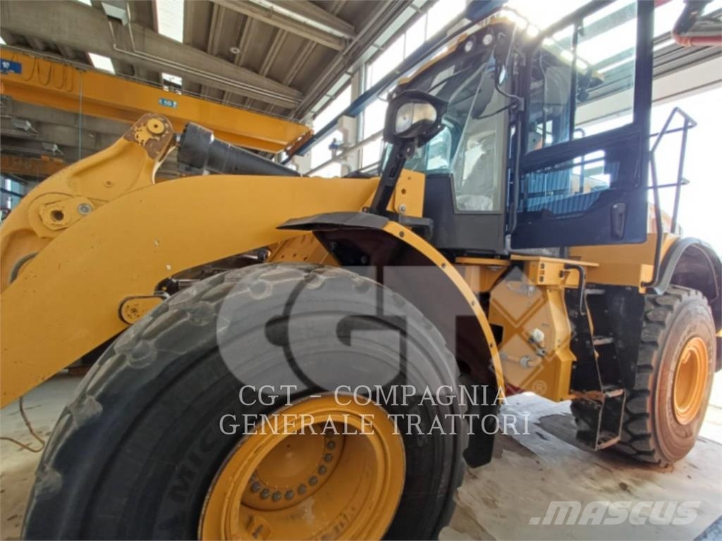 CAT 966M XE Pale gommate
