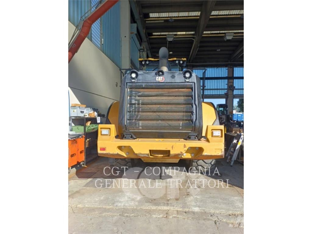 CAT 966M XE Pale gommate