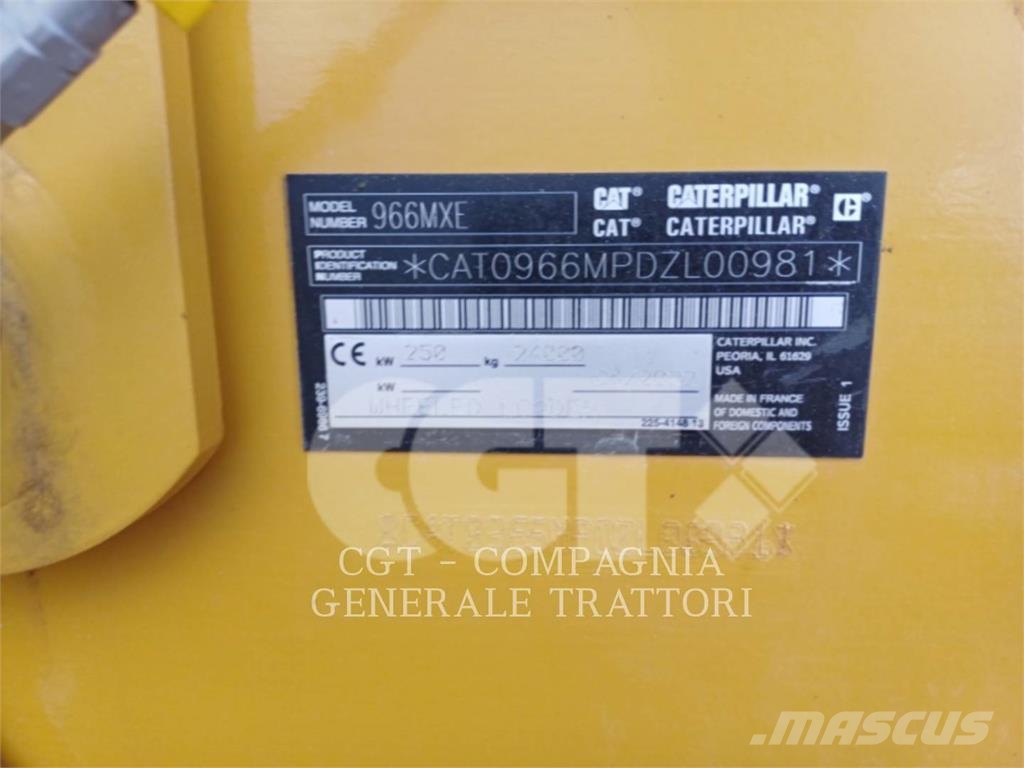 CAT 966M XE Pale gommate