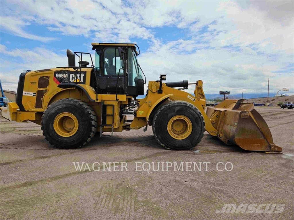 CAT 966M XE RB Gumikerekes homlokrakodók