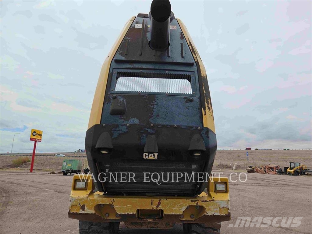 CAT 966M XE RB Gumikerekes homlokrakodók