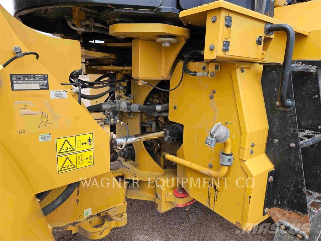 CAT 966M XE RB Gumikerekes homlokrakodók
