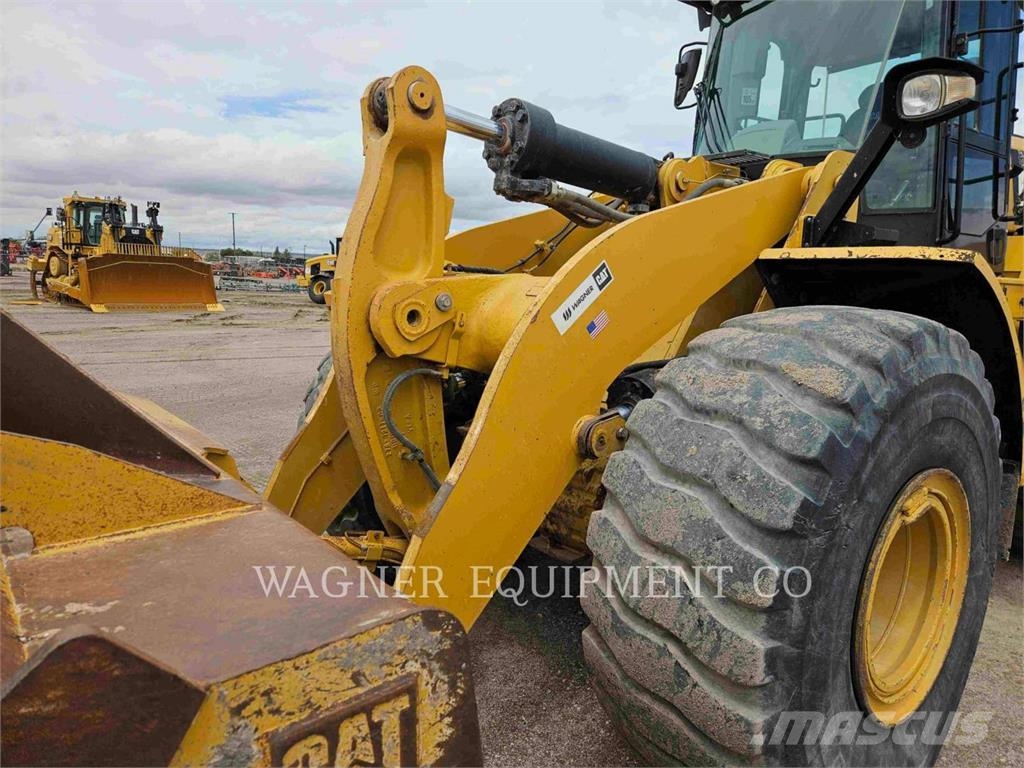 CAT 966M XE RB Gumikerekes homlokrakodók