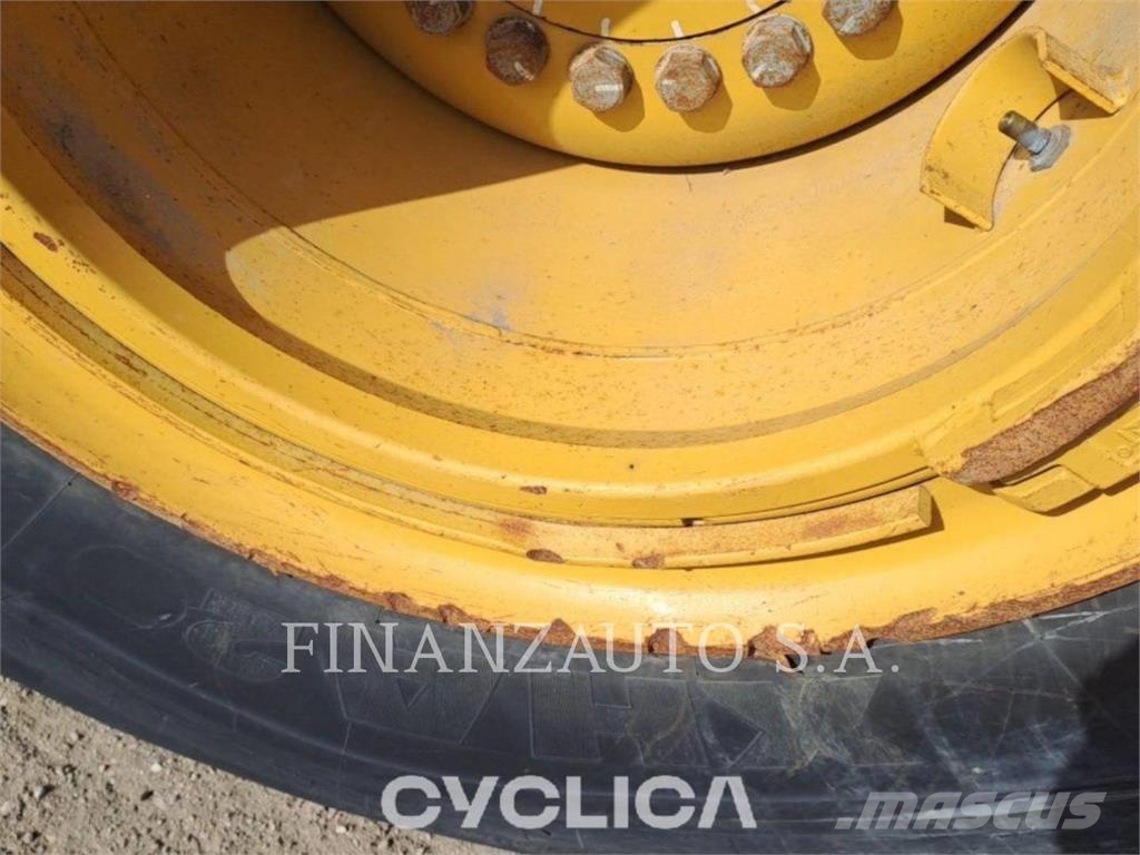 CAT 966MXE لوادر بعجل