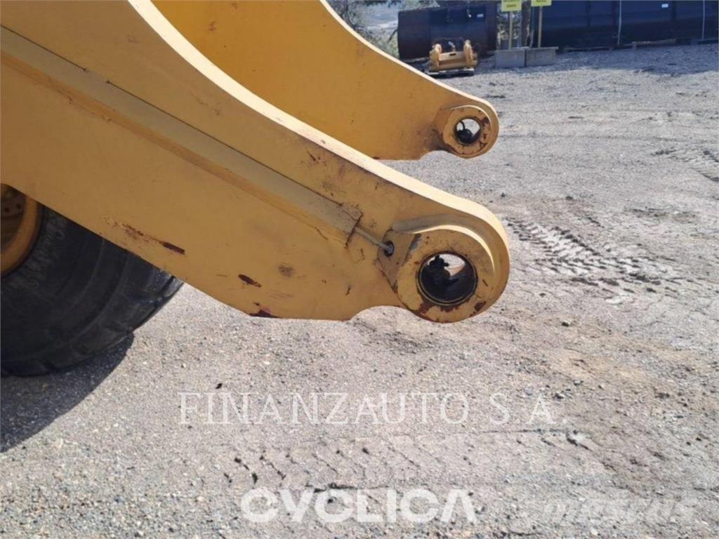 CAT 966MXE لوادر بعجل