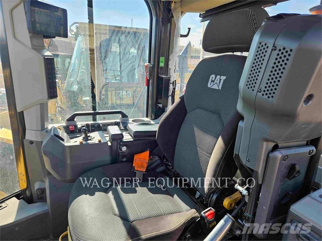 CAT 972 휠로우더