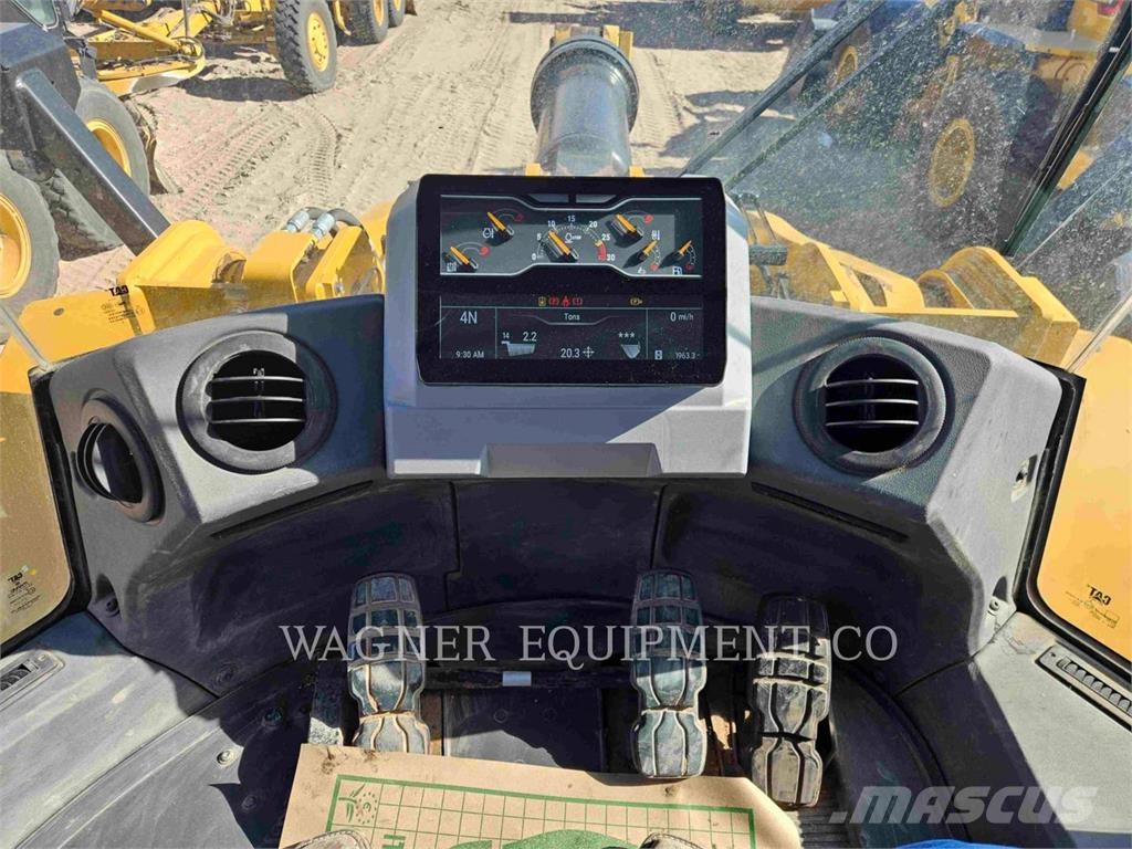 CAT 972 휠로우더