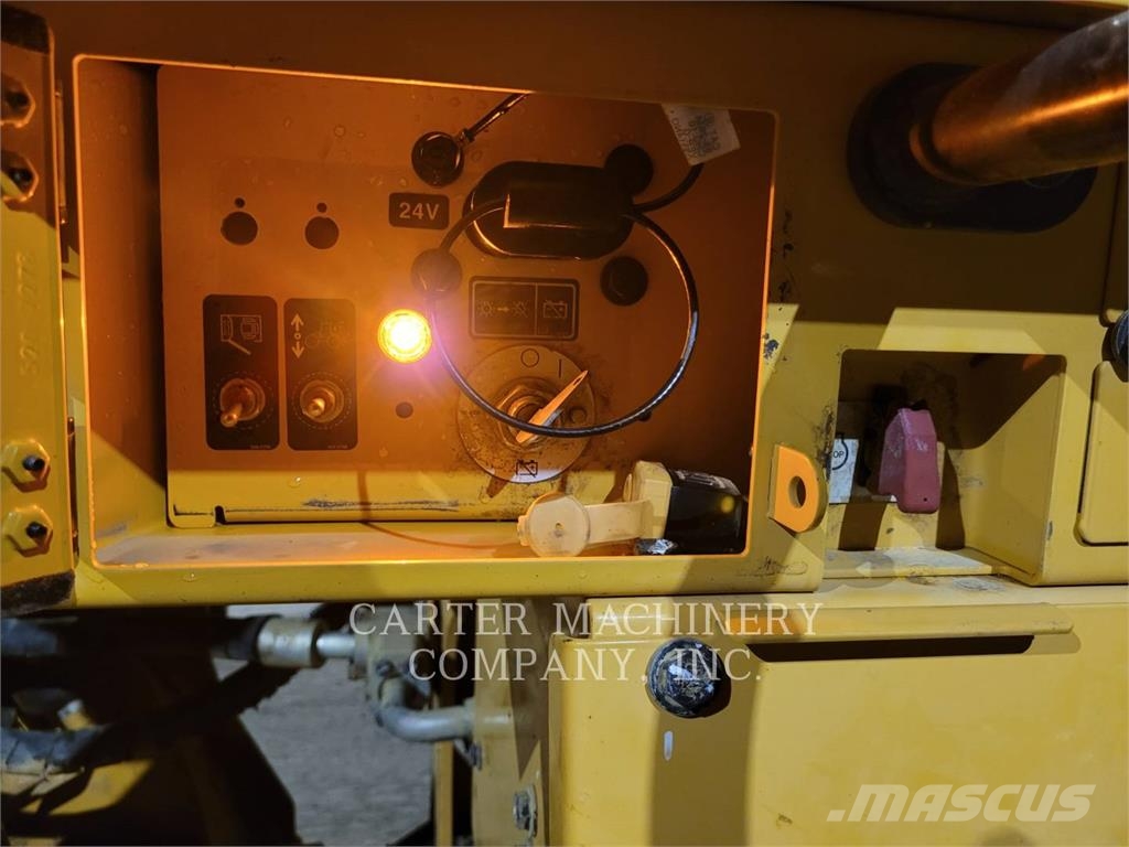 CAT 972  휠로우더