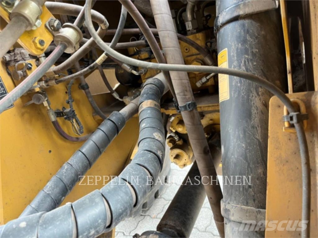 CAT 972 Wielladers