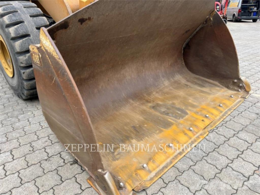 CAT 972 Wielladers