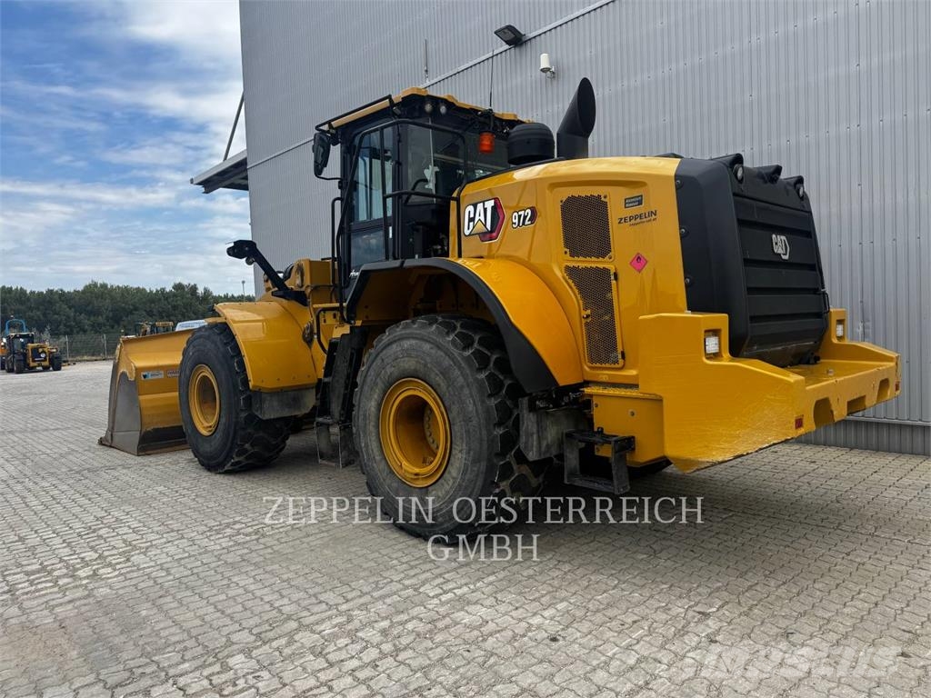 CAT 972-14 لوادر بعجل