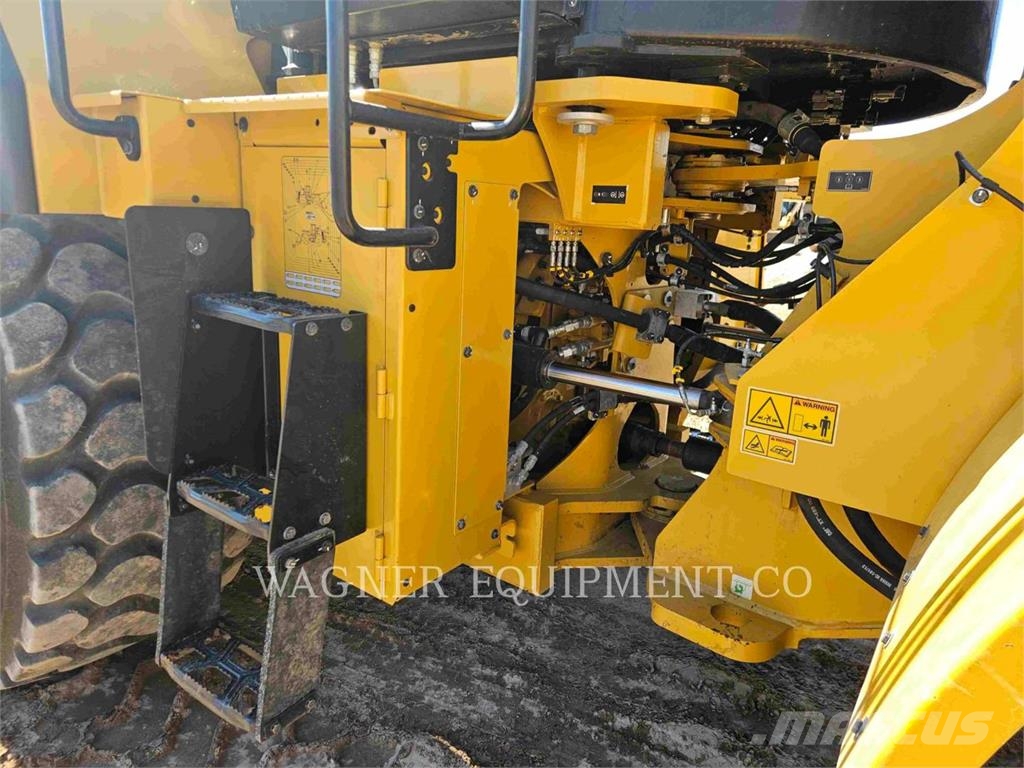 CAT 97214 Iekrāvēji uz riteņiem