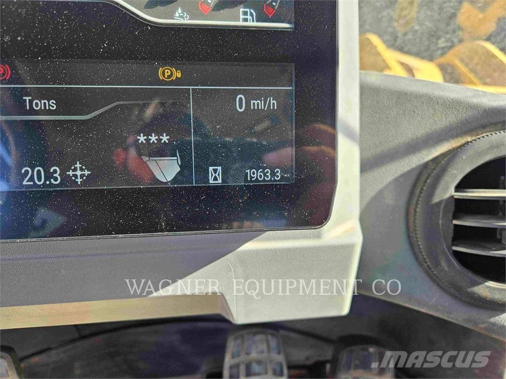 CAT 97214 Iekrāvēji uz riteņiem