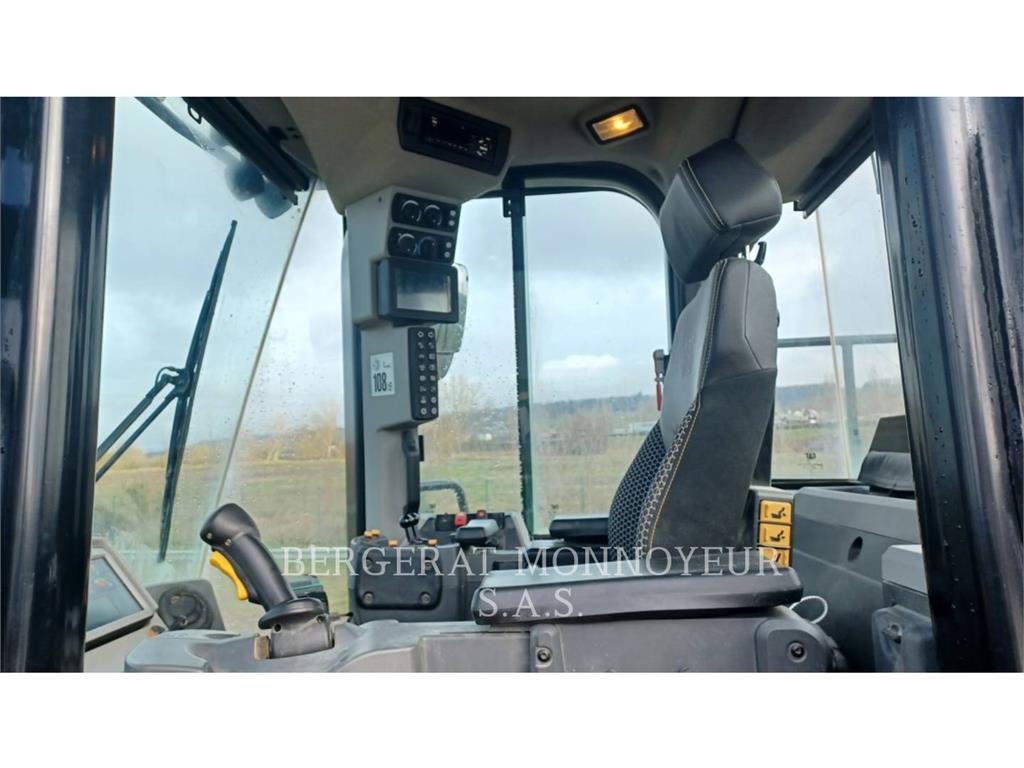 CAT 972M Wheel loaders