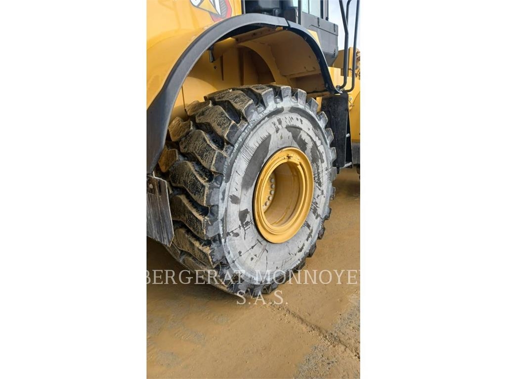 CAT 972M Wheel loaders