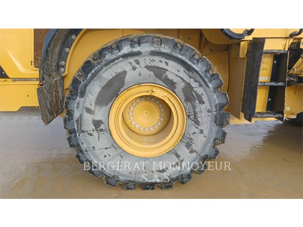 CAT 972M Wheel loaders