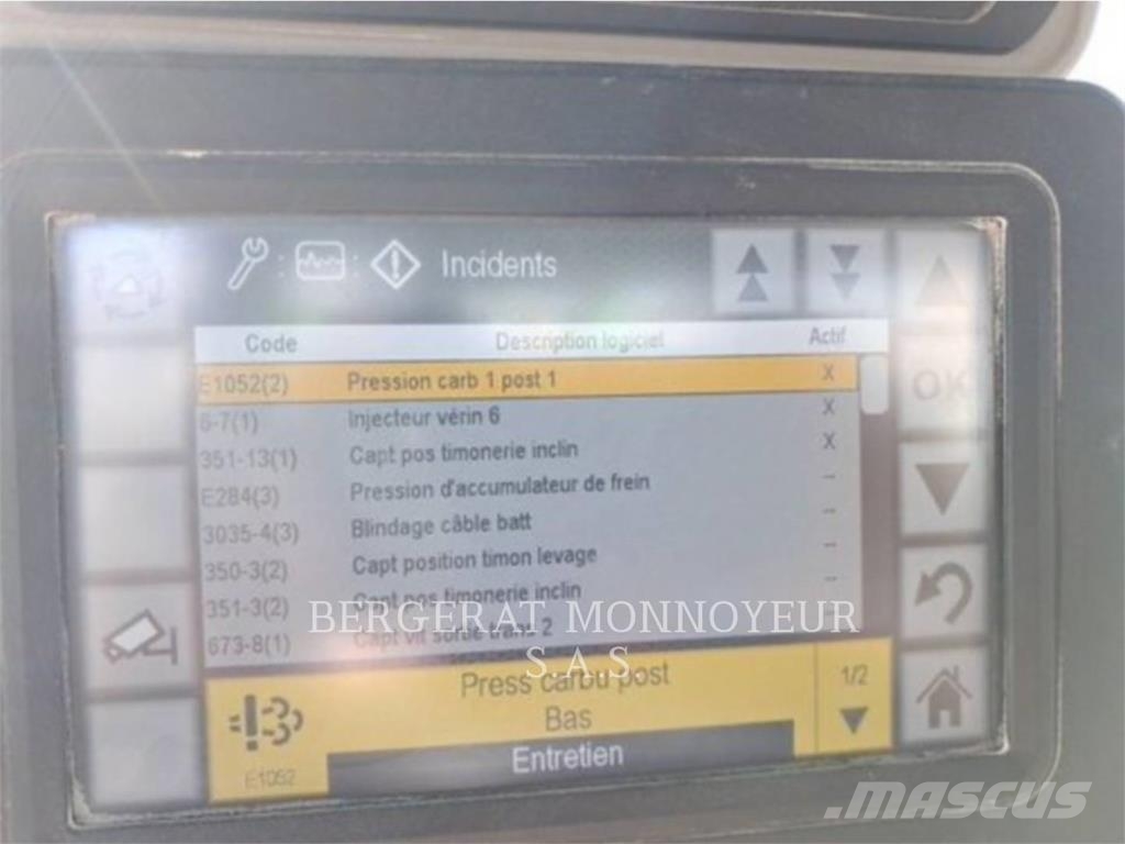 CAT 972M لوادر بعجل