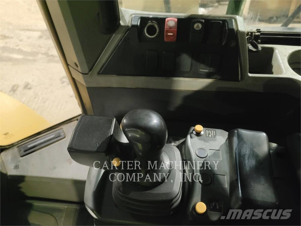 CAT 972M Φορτωτές με λάστιχα (Τροχοφόροι)