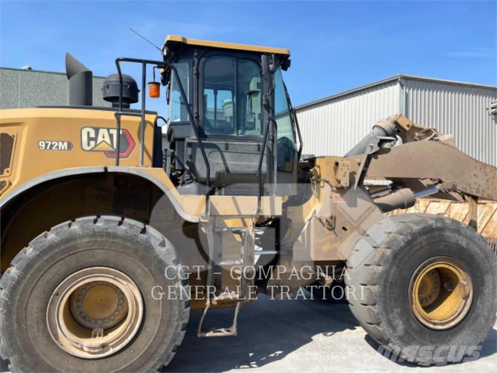 CAT 972M Pale gommate