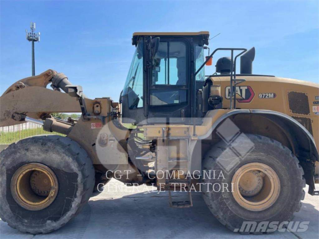 CAT 972M Pale gommate