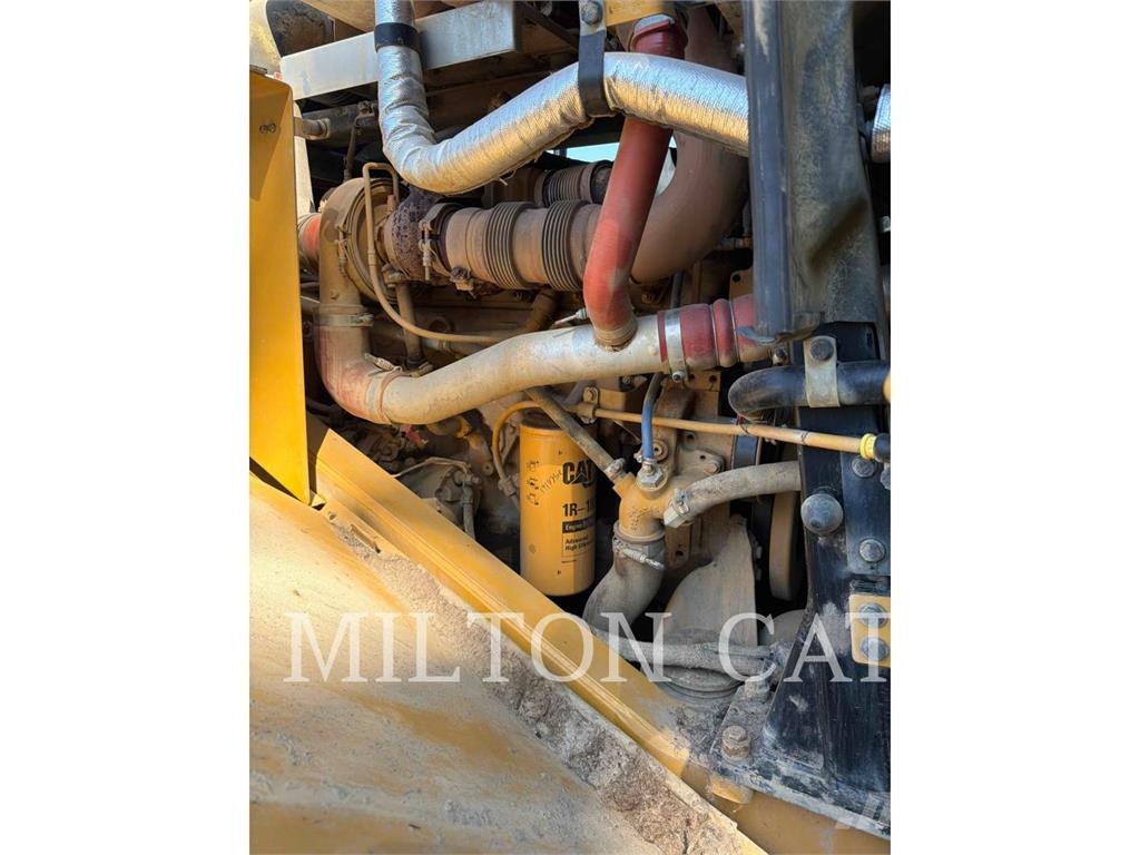 CAT 972M Wielladers