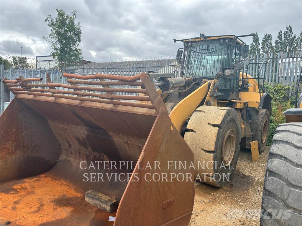 CAT 972M Kolesni nakladalci