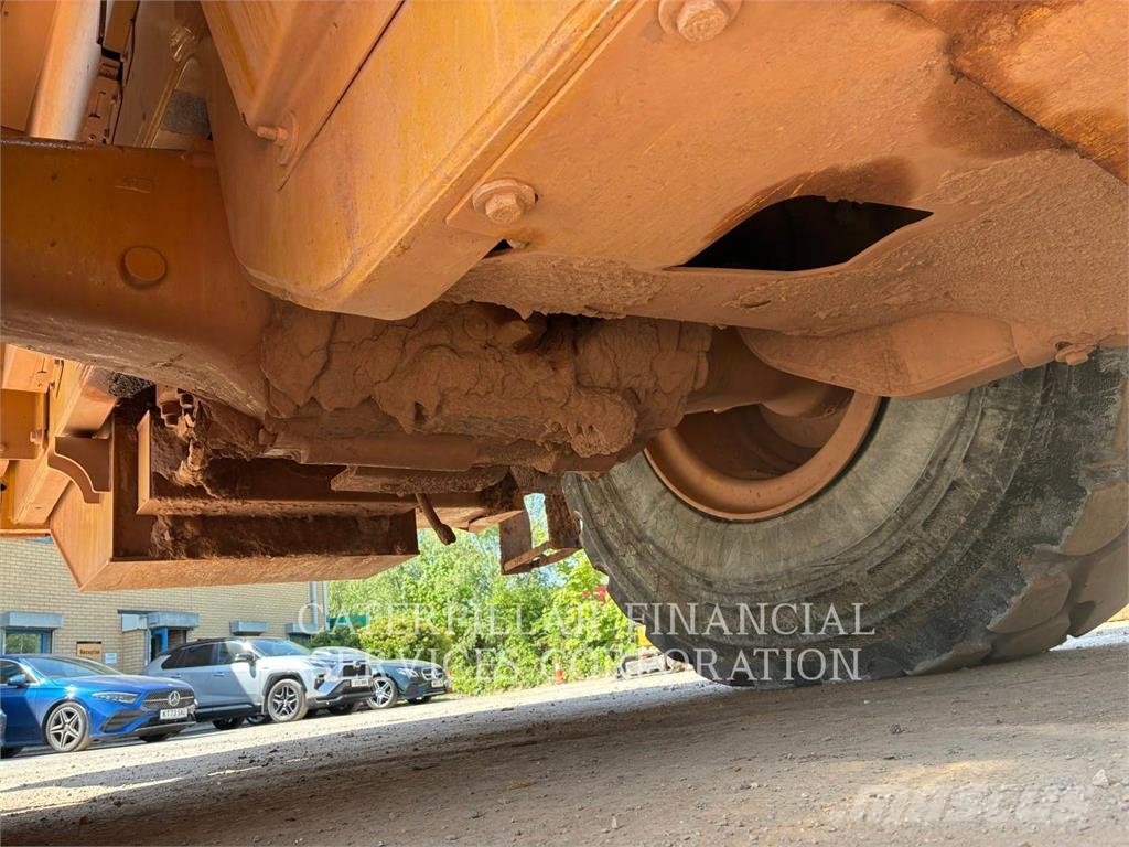 CAT 972M Kolesni nakladalci
