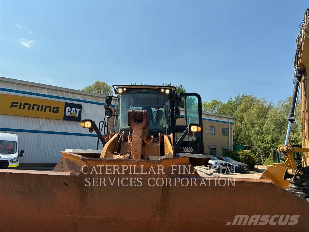 CAT 972M Kolesni nakladalci