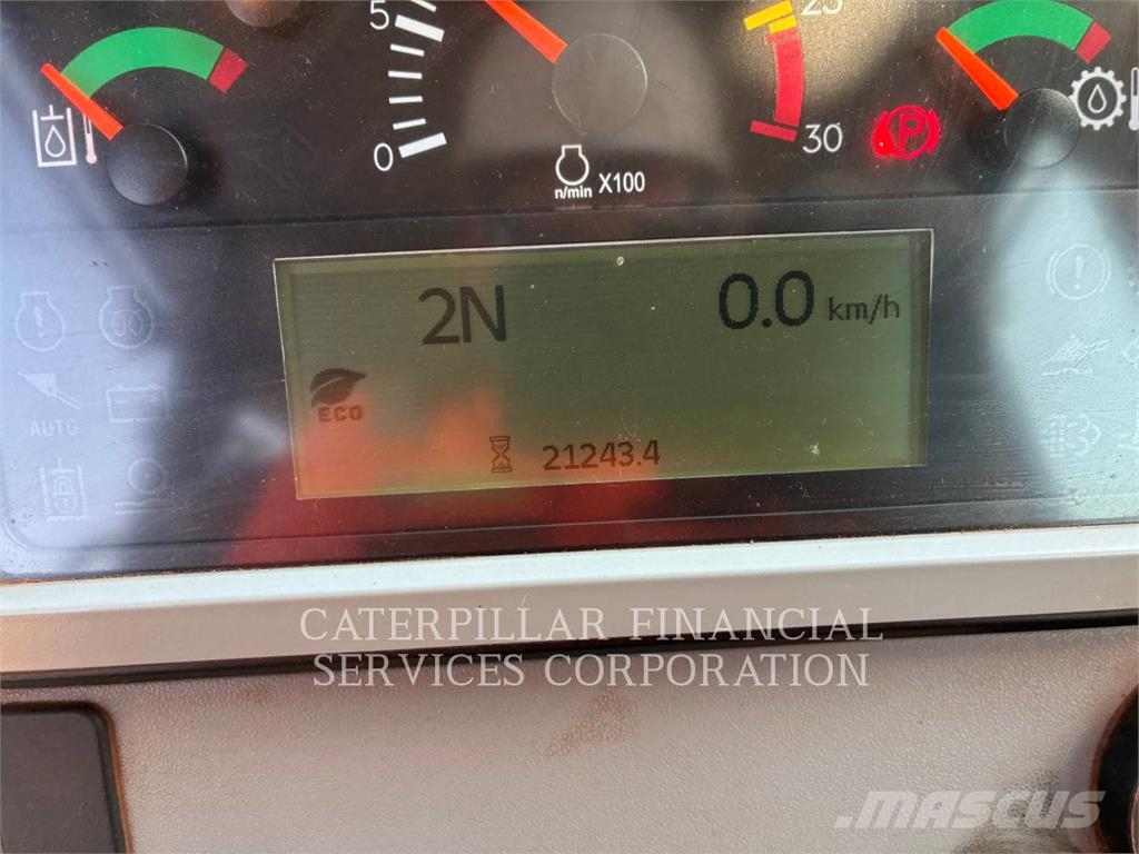CAT 972M Kolesni nakladalci