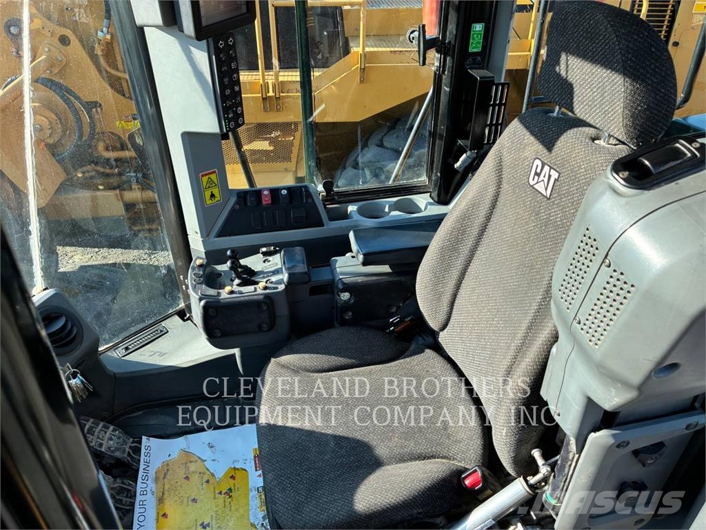 CAT 972M Φορτωτές με λάστιχα (Τροχοφόροι)