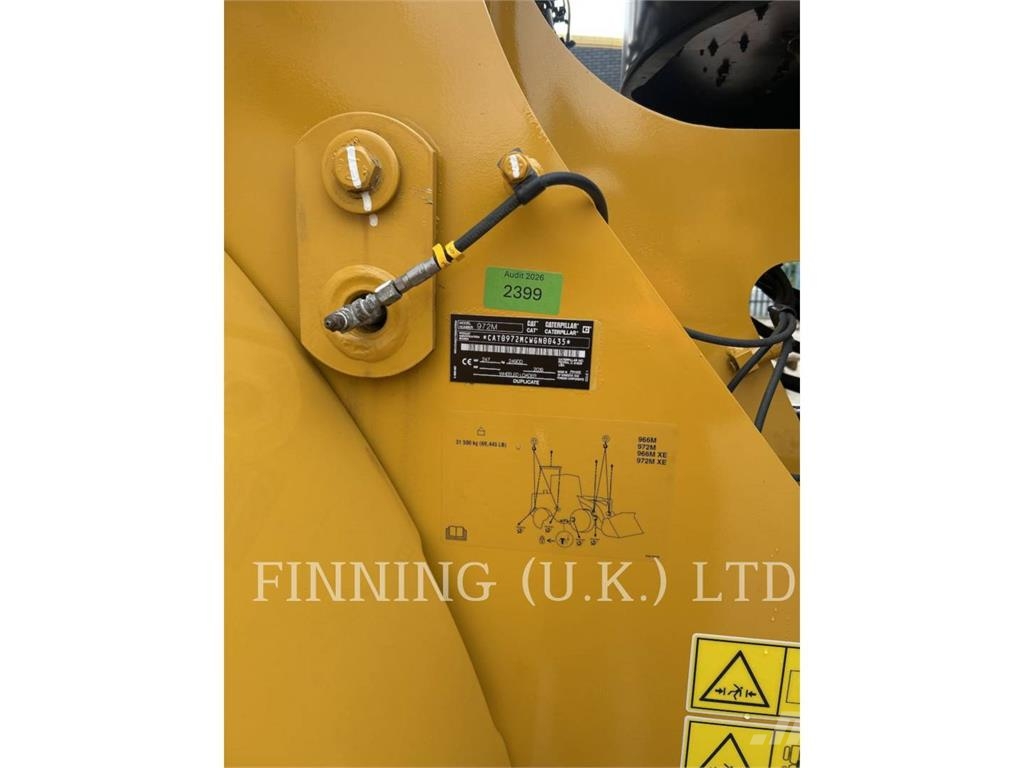 CAT 972M Pale gommate