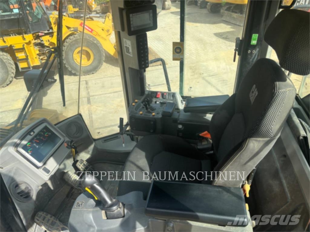 CAT 972M Radlader