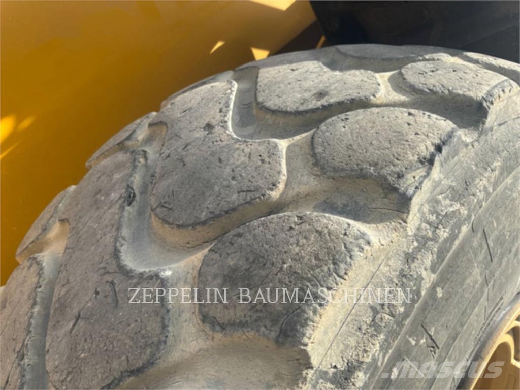 CAT 972M Radlader
