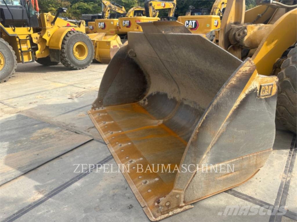 CAT 972M Radlader