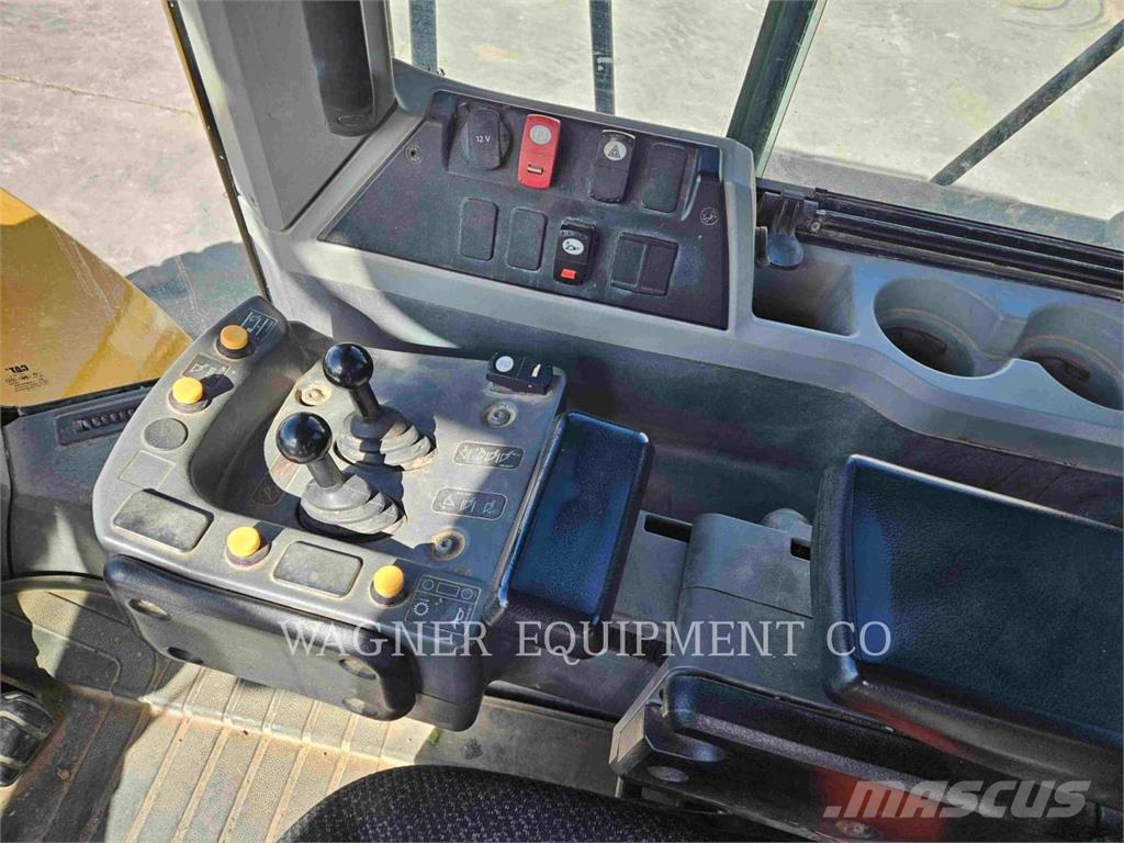 CAT 972M RB Carregadeiras de rodas
