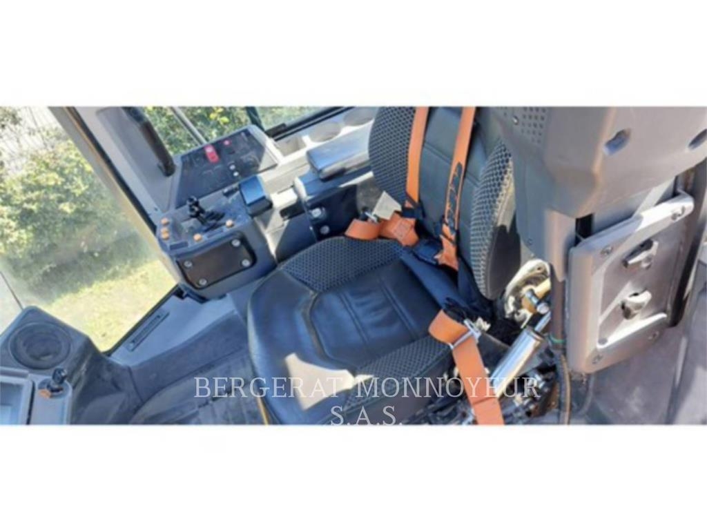 CAT 972M XE Колесни товарачи