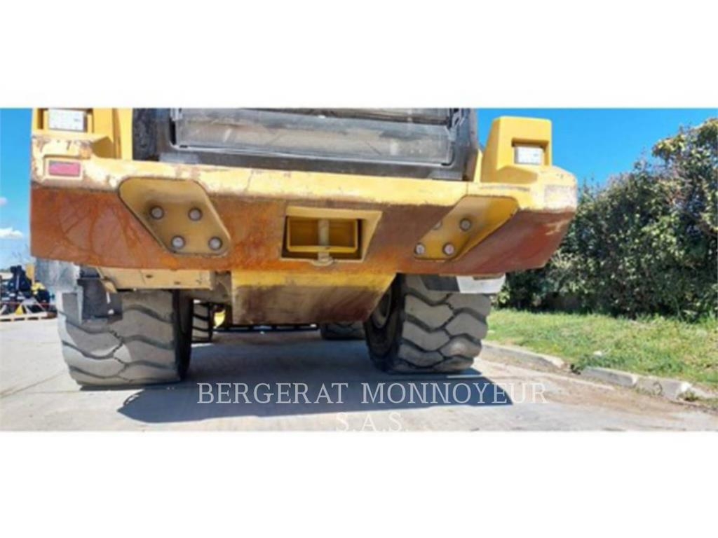 CAT 972M XE Колесни товарачи