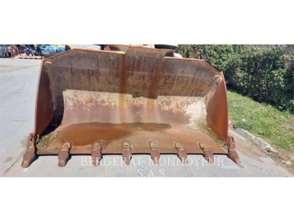CAT 972M XE Колесни товарачи