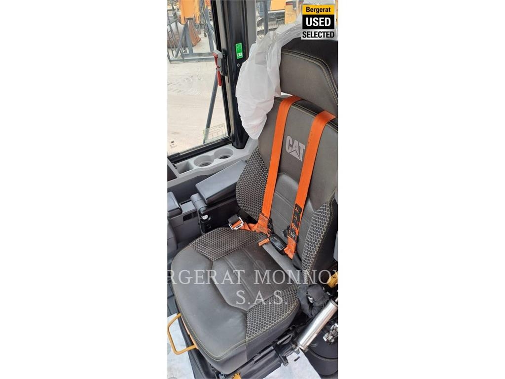CAT 972M XE Kolesni nakladalci