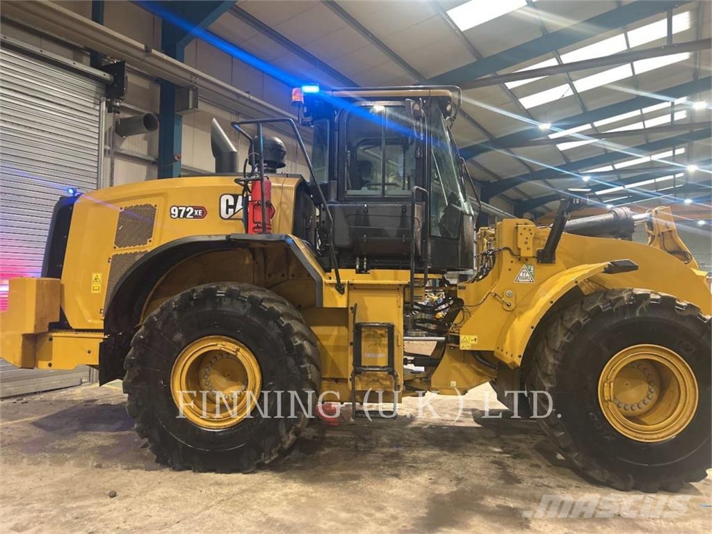 CAT 972M XE لوادر بعجل