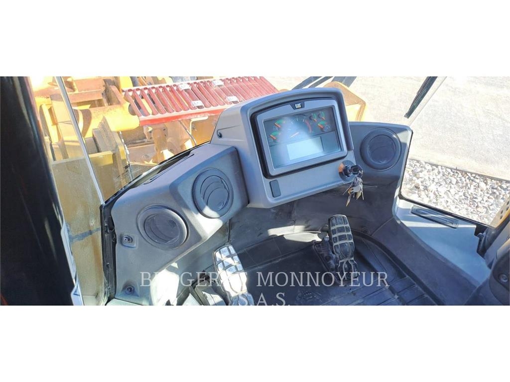 CAT 972M XE 휠로우더