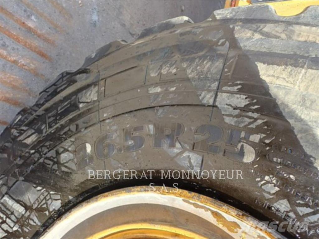 CAT 972M XE Chargeuse sur pneus