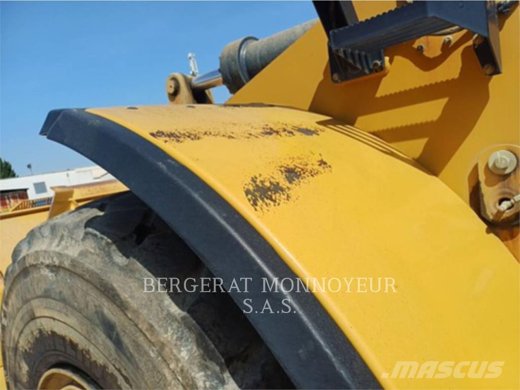 CAT 972M XE Chargeuse sur pneus